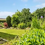 4 Bedroom Gorgeous In