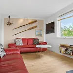 4 Bedroom Gorgeous In Feriehus *