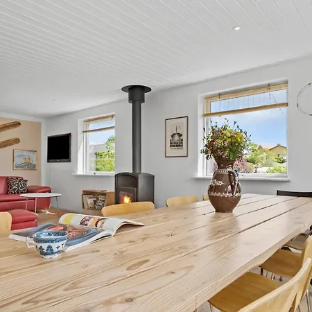 Сasa de vacaciones 4 Bedroom Gorgeous In