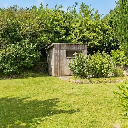 4 Bedroom Gorgeous In Nyaraló Gråsten