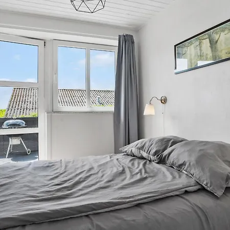 4 Bedroom Gorgeous In *