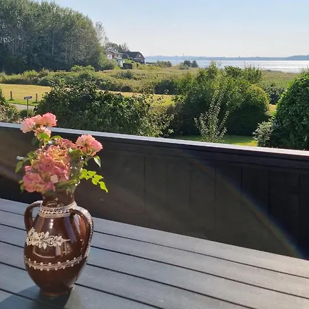 Feriehus 4 Bedroom Gorgeous In *