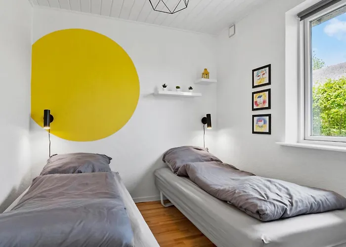 Nyaraló 4 Bedroom Gorgeous In